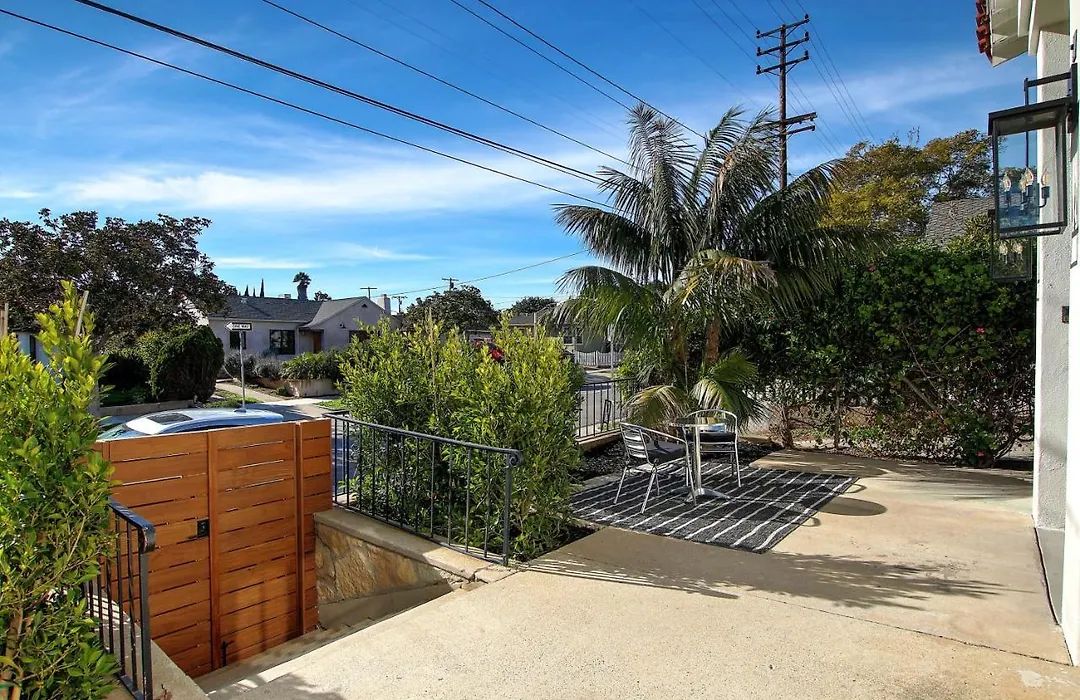 New! Villa Castillo 3 - Immaculate Studio In Downtown Santa Barbara-1