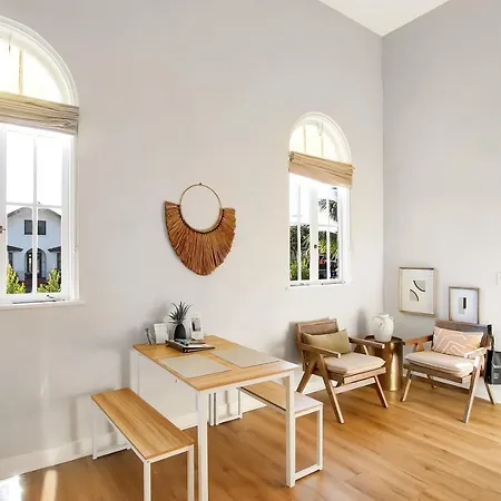 New! Villa Castillo 2 - Immaculate Luxury Studio In Downtown Santa Barbara-3