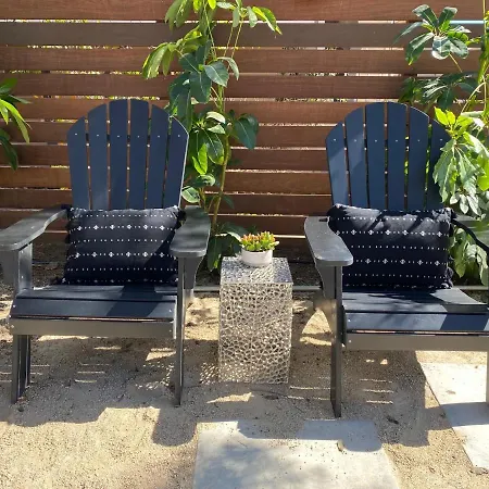 New! Villa Castillo 3 - Immaculate Studio In Downtown Santa Barbara-3