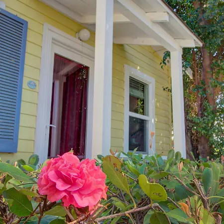 Secret Garden Inn & Cottages-2