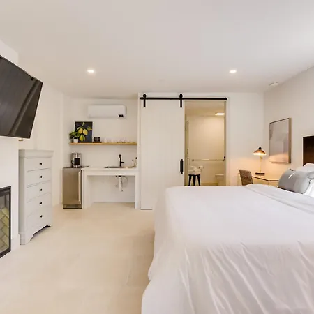 Casa Valerio - Boutique Suites In Downtown Santa Barbara-3