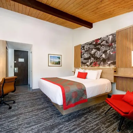 Ramada By Wyndham Santa Barbara-3